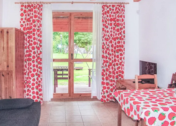 Ferienhaus 1 Bedroom Gorgeous In Choczewo